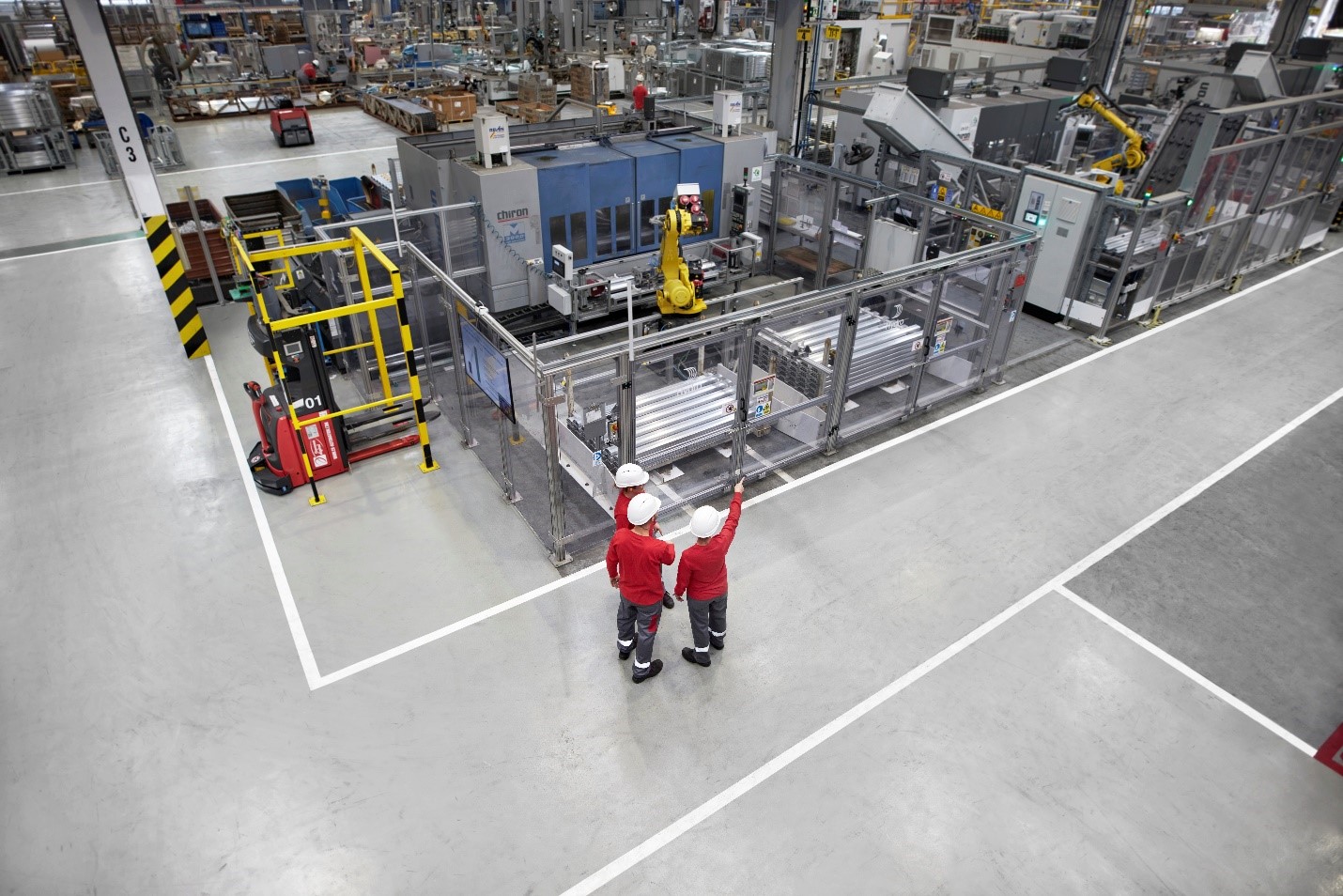 Aluminium factory shopfloor of Hydro Extrusions Hungary plant.jpg