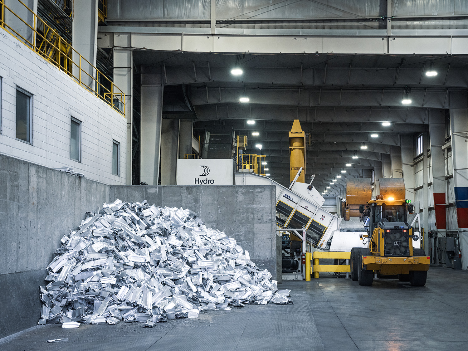 a large pile of aluminium