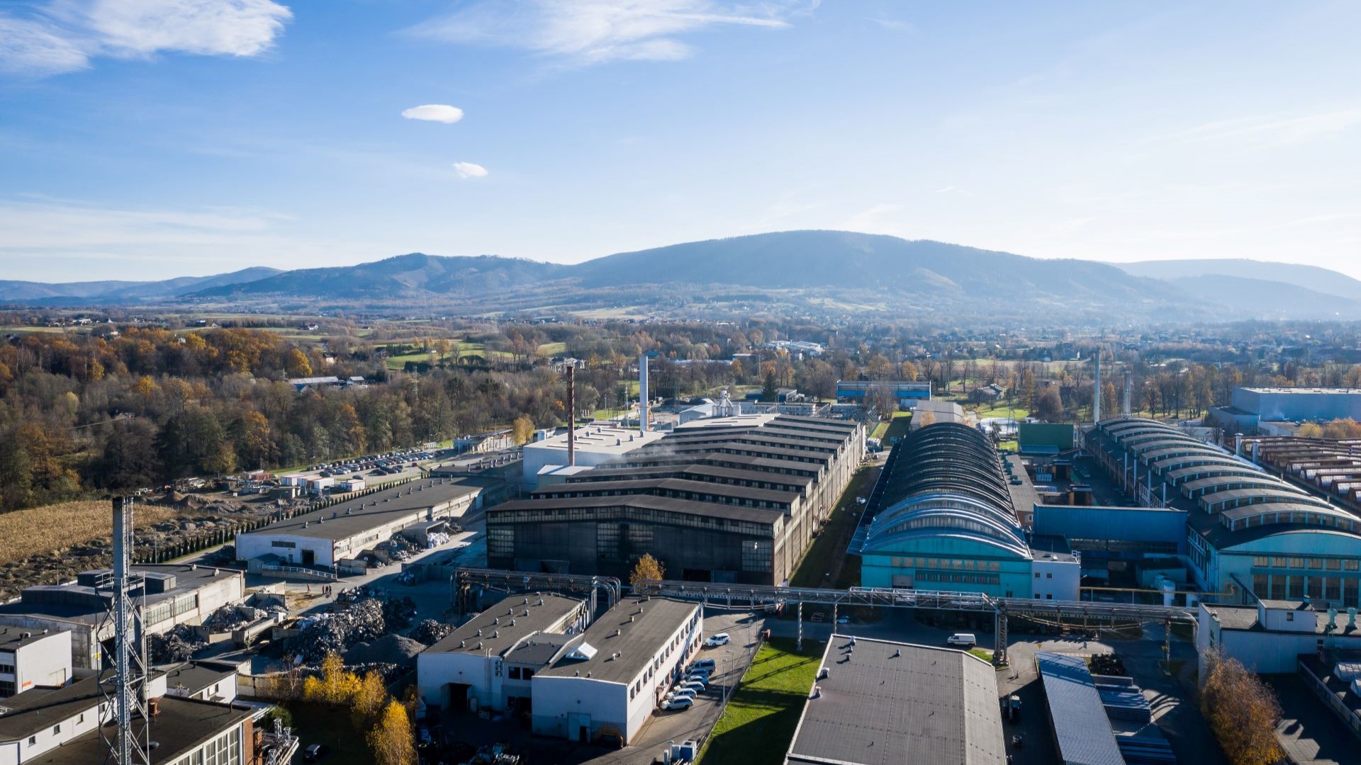 a large building with a large roof